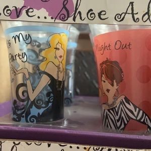 FREE WITH BUNDLE OF 2+ items - Delish 6 Shot Glasses & Purple Serving Tray 🍸🥂